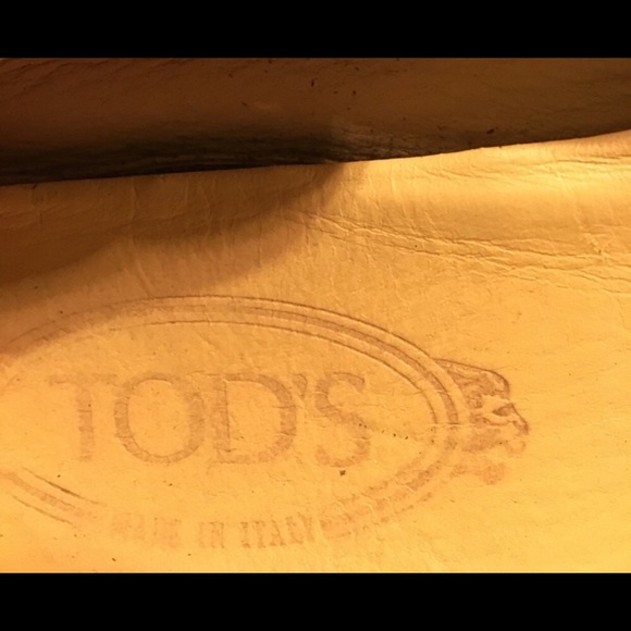 Tod’s Grommino Loafers - Picture 4 of 8